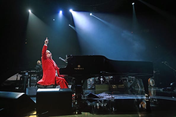 Elton+John+Performs+First+New+Year+Eve+Concert+ZSAfEPrxKm5l