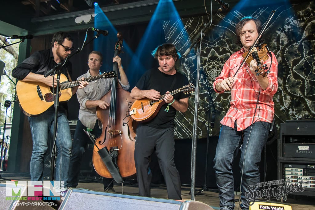 Keller Williams' Grateful Grass with The Infamous Stringdusters