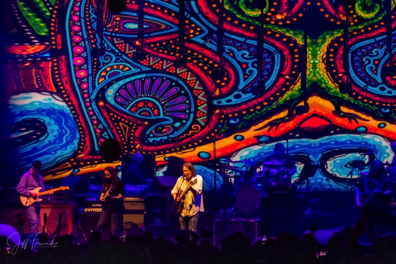 Widespread Panic Rocks in New Year at Fabulous Fox with Billy Strings ...