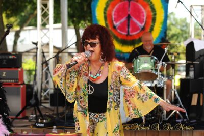 Doti Devane & James 'Big Country' McKnight - Photo credit: Michael De Martino