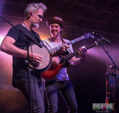 We Banjo 3 Photo credit: Rick Davidson