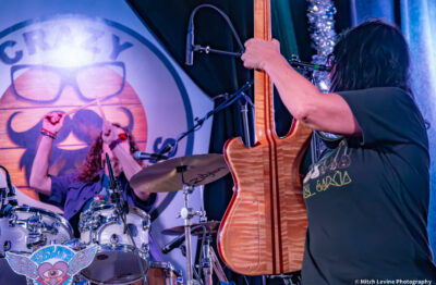 Denise Parent & Joni Bottari - Brown Eyed Women - Crazy Uncle Mike's. 📸: Mitch Levine