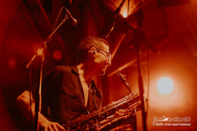 Josh Schwartz - Jam Cruise 20. 📸: Ariel Opal Feldman