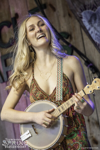 Hattie Craven. π·: David Lee