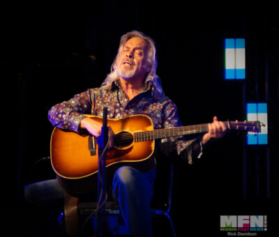 Jim Lauderdale. π·: Rick Davidson