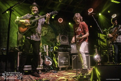 Sam. Bush. Band. π·: David Lee