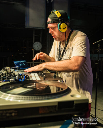 Cut Chemist - Jam Cruise 20. 📸: Scout It Out Media