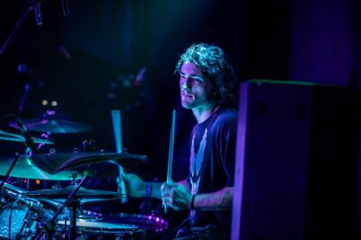 - Dogs in a Pile - Charleston Pour House. 📸: @nickspicks710