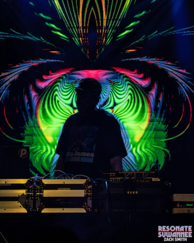 Late Night Radio - Resonate Suwannee 24. 📸: Zach Smith