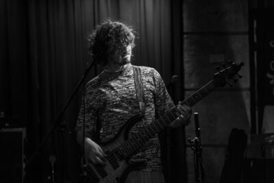 Sam Lucid - Dogs in a Pile - Crowbar 05.02.24. 📸: Dan Fernandez @Djfworkshops