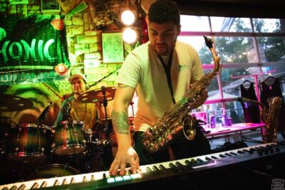 Reese Montgomery - Tru Phonic - Dunedin Brewery. 📸: Funk Eye Media