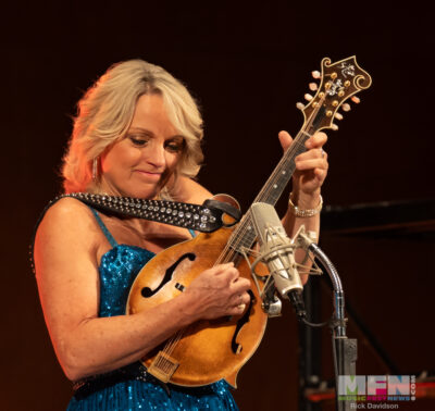 Rhonda Vincent 📸: Rick Davidson