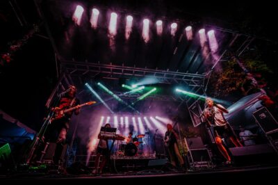 Frankie and the Witch Fingers - Nelsonville Music Festival. 📸: Maria Cardillo