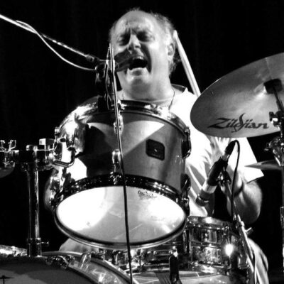 Pete Lavezzoli - Live Dead & Brothers. 📸:
Philip Liborio Gangi