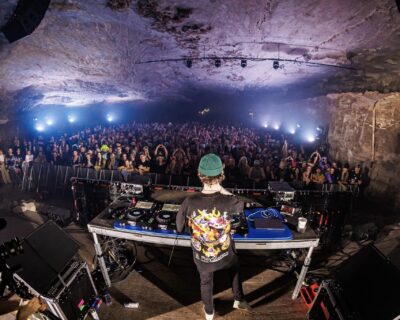 Of The Trees. ๐ธ: Tyler Hill Photography