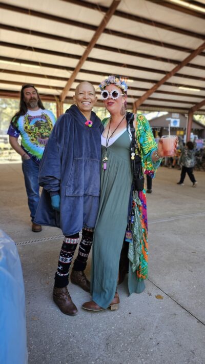 Two rays of sunshine! - Sunshine Hootenanny '24. 📸: Matt Hillman