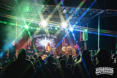 Dogs in a Pile - Sunshine Hootenanny '24. 📸: Brier Media Photography