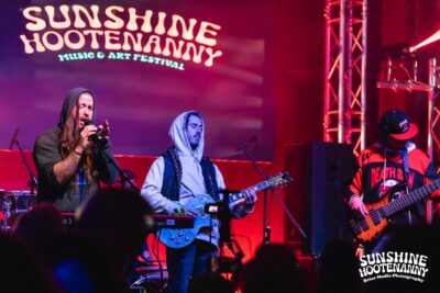 Dogs in Displace - Sunshine Hootenanny '24. 📸: Brier Media Photography