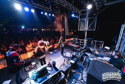 Dogs in a Pile - Sunshine Hootenanny '24. 📸: Brier Media Photography