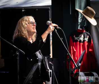 Our Host, Beth Judy ๐ธ: Rick Davidson