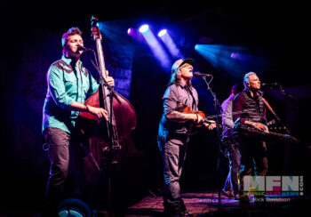 Infamous Stringdusters ๐ธ: Rick Davidson