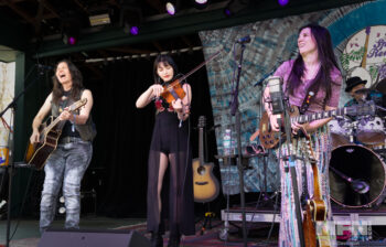 Ain't Sisters ๐ธ: Rick Davidson