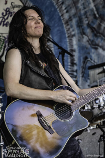 Barb Carbon (Ain't Sisters) ๐ธ: David Lee