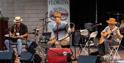 Sinkhole Serenaders 📸: Rick Davidson