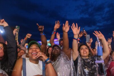 Busta Rhymes rail - Riverbeat '25. 📸: Jeff Fernandez