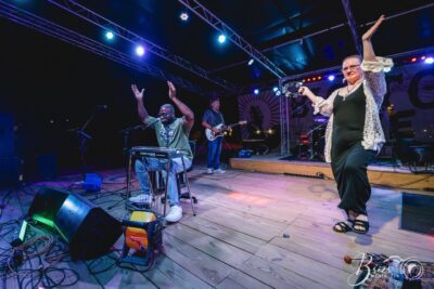 Melody Trucks & The Lee Boys. 📸: Tony Brier