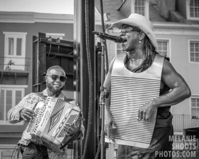 Dwayne Dopsie and the Zydeco Hellraisers. 📸: Melanie Shoots Photos