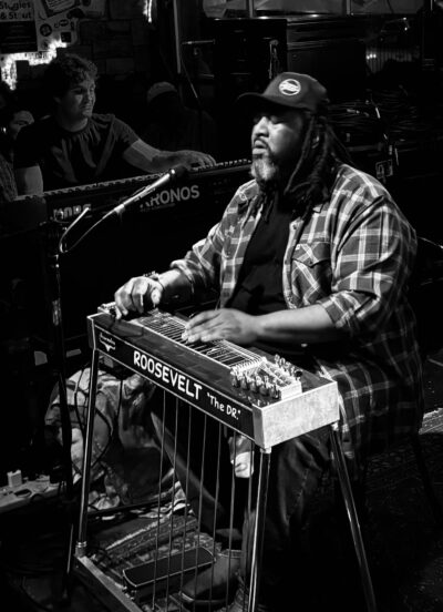 Roosevelt Collier & Tommy Shugart - Dunedin Brewery. 📸: Jeff R. Kelledes