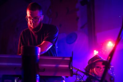 Mike Bryant - Brain Emoji - Dunedin Brewery Oktobeerfest '25. π·: Hunter Nicole Bryant