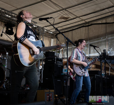 Ain't Sisters π·: Rick Davidson