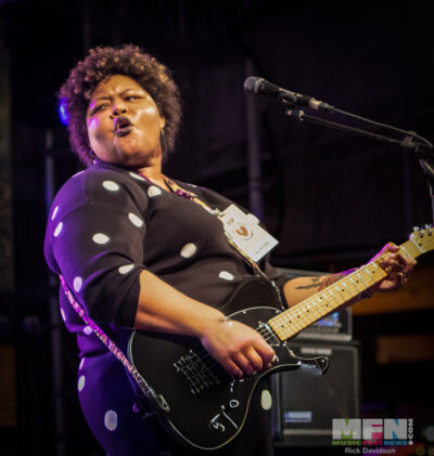 Shine and the Shakers π·: Rick Davidson