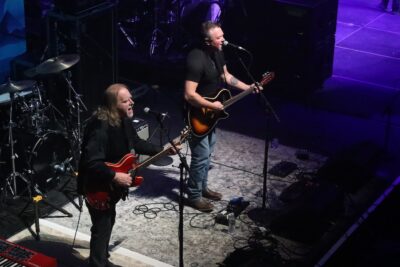 Warren Haynes & Edwin McCain - Xmas Jam '25. ๐ธ: Jerry Friend