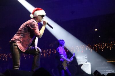 Jeff Gutt & Dean DeLeo - Stone Temple Pilots - Christmas Jam '25. 📸: Jerry Friend