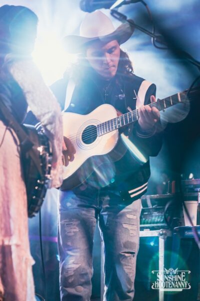 Willow Osbourne with Daniel Donato's Cosmic Country - Sunshine Hootenanny '25. ๐ธ: Scout It Out Media