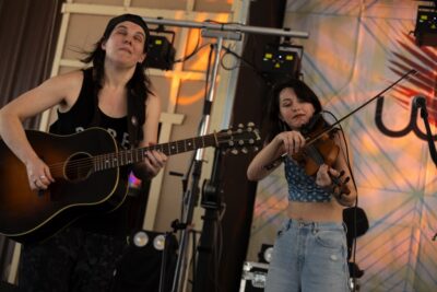 Arrie Bozeman & Dani Jaye - Tire Fire - Whippersnap '26. 📸: FunkEyeMedia