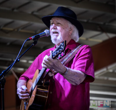 Larry Mangum 📸: Rick Davidson
