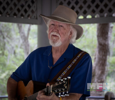 Larry Mangum ๐ธ: Rick Davidson